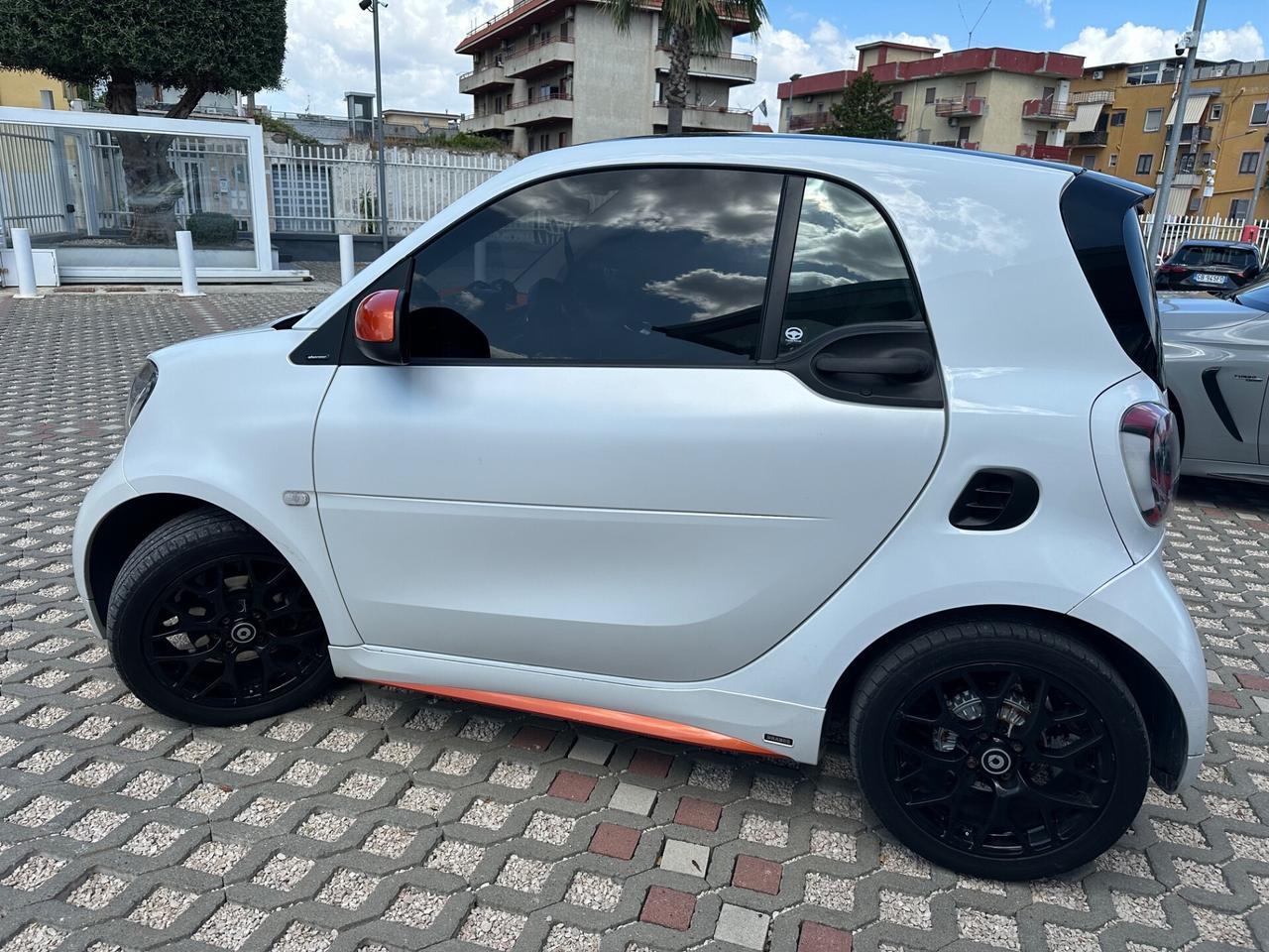 Smart ForTwo BRABUS 0.9 Turbo twinamic parisblue Xclusive