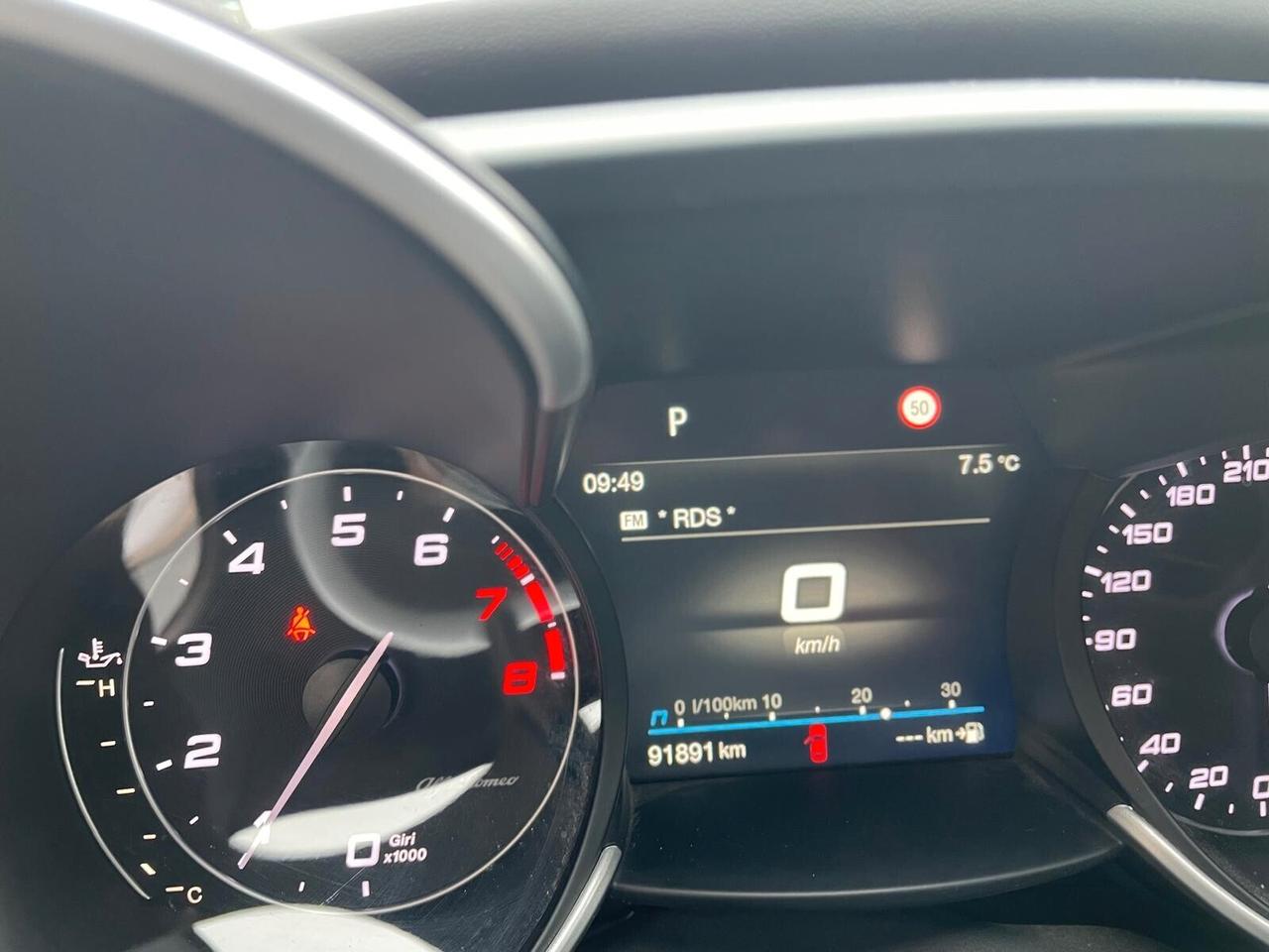 Alfa Romeo Giulia 2.9 V6 Bi-Turbo AT8 Quadrifoglio