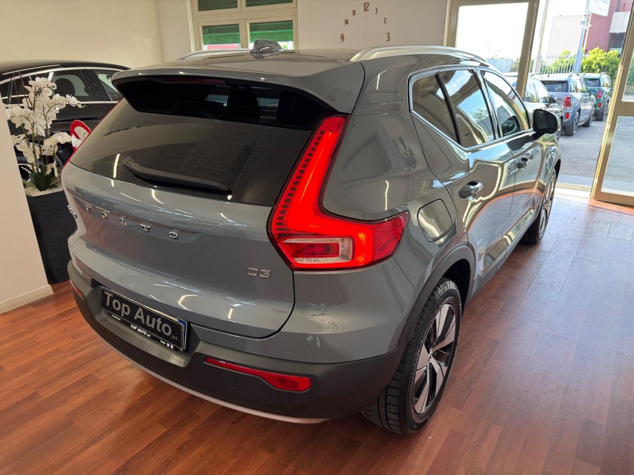 VOLVO XC 40 D3 GEARTRONIC MOMENTUM PRO - MY21