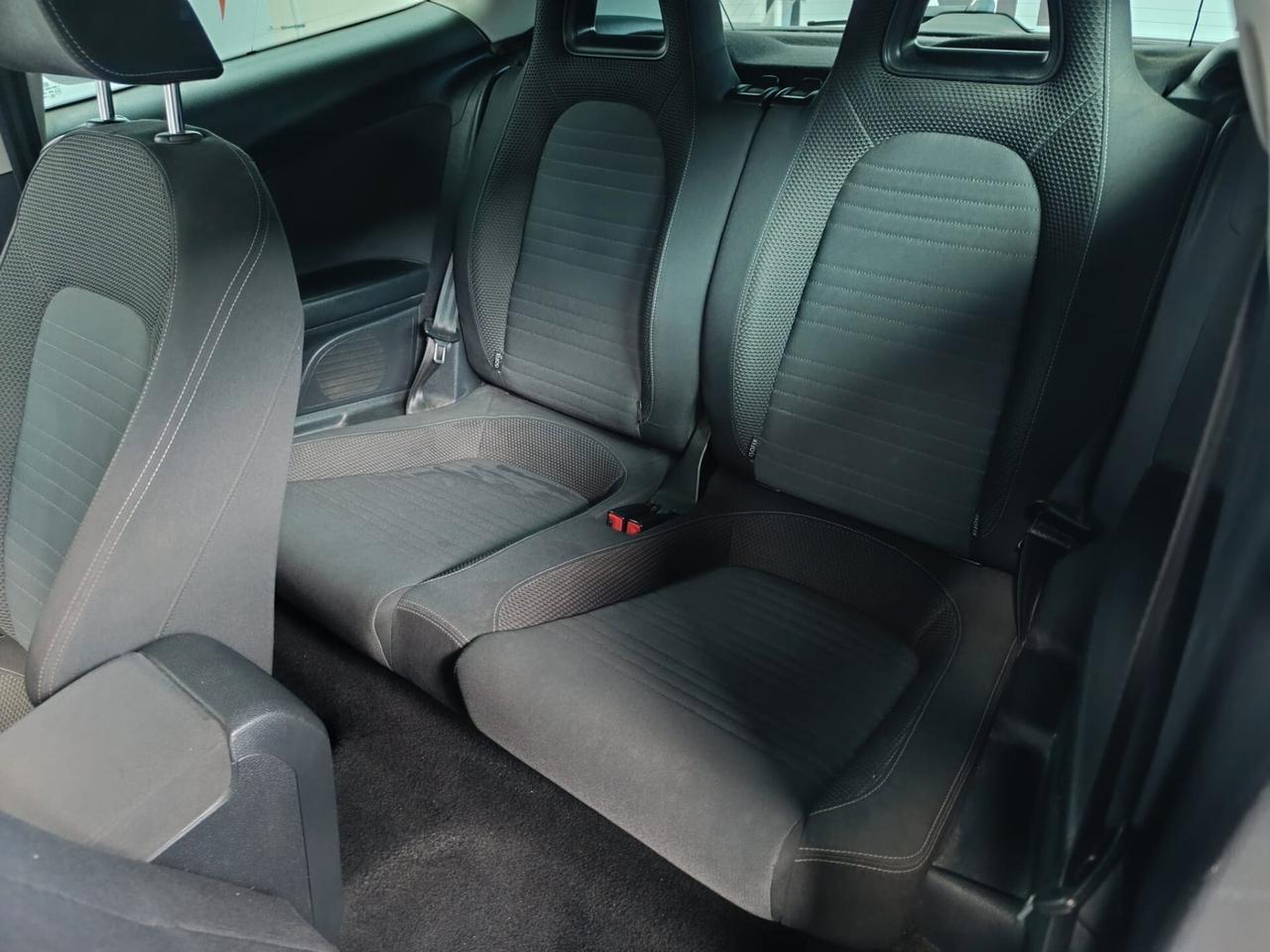 Volkswagen Scirocco 2.0 TDI 170cv R-LINE