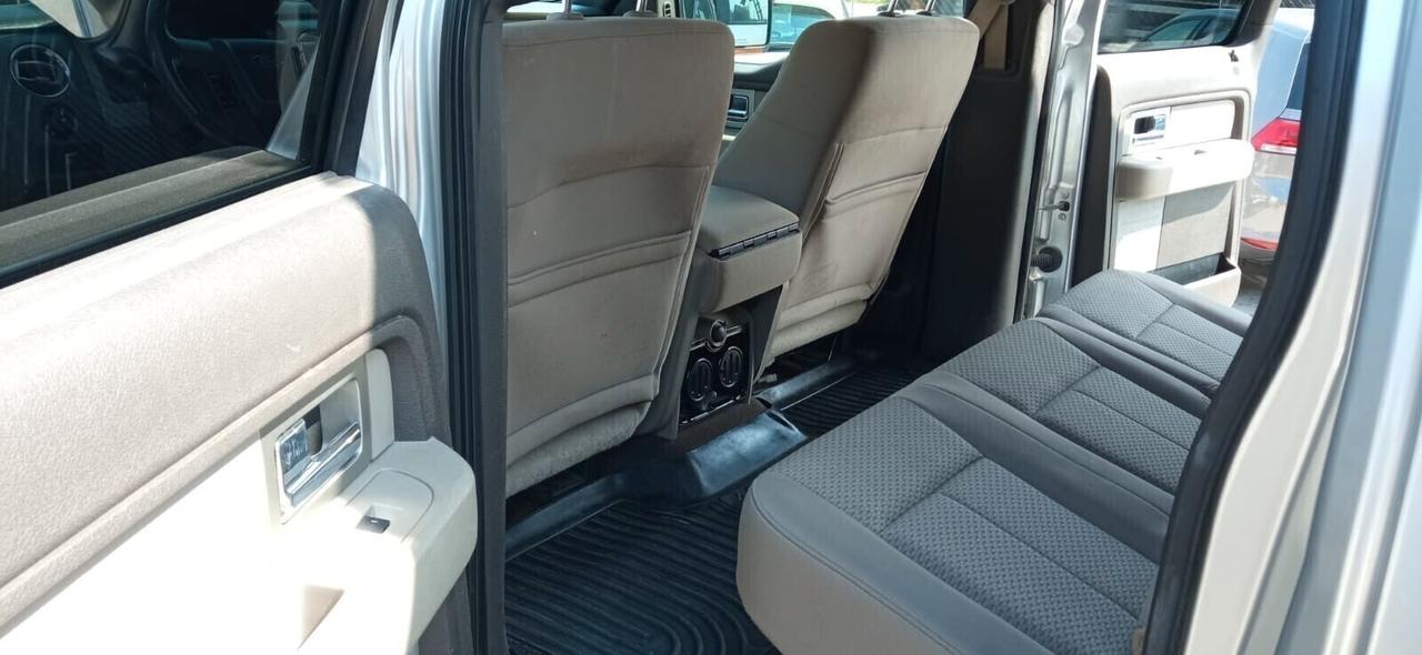 Ford F 150 Autocarro 6 posti