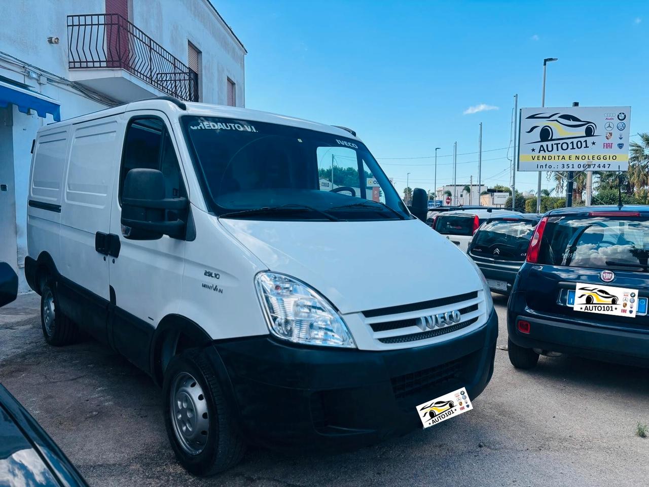 IVECO DAILY MINI VAN