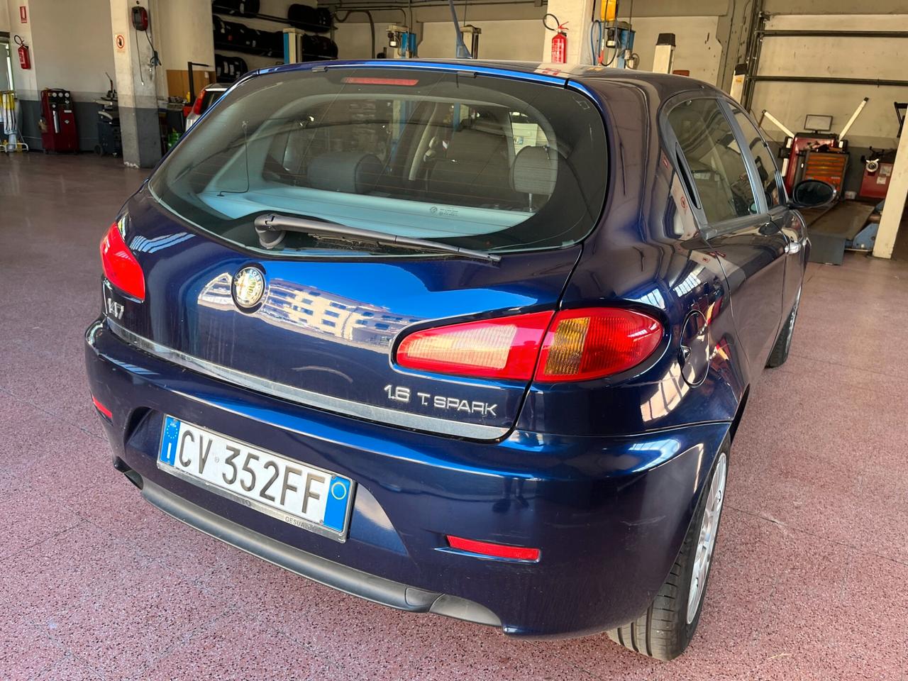 Alfa Romeo 147 1.6i 16V Twin Spark cat 5p. Progression