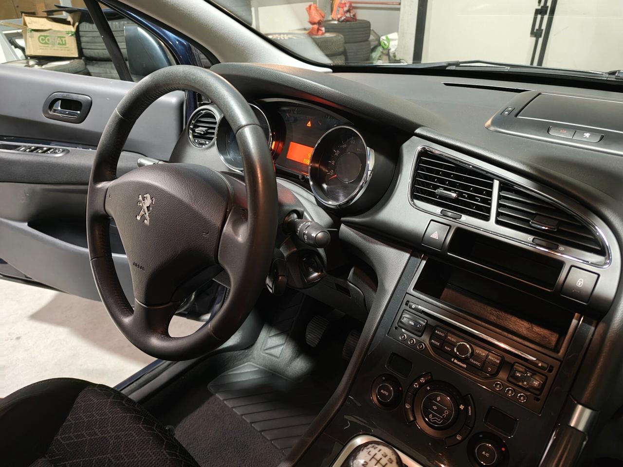 Peugeot 3008 1.6 HDi 115CV Active*Service*