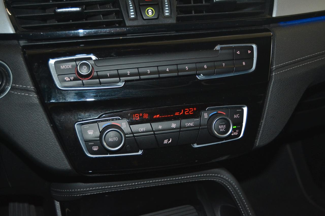 Bmw X2 sDrive16D Advantage TETTO/Navi/C.Auto
