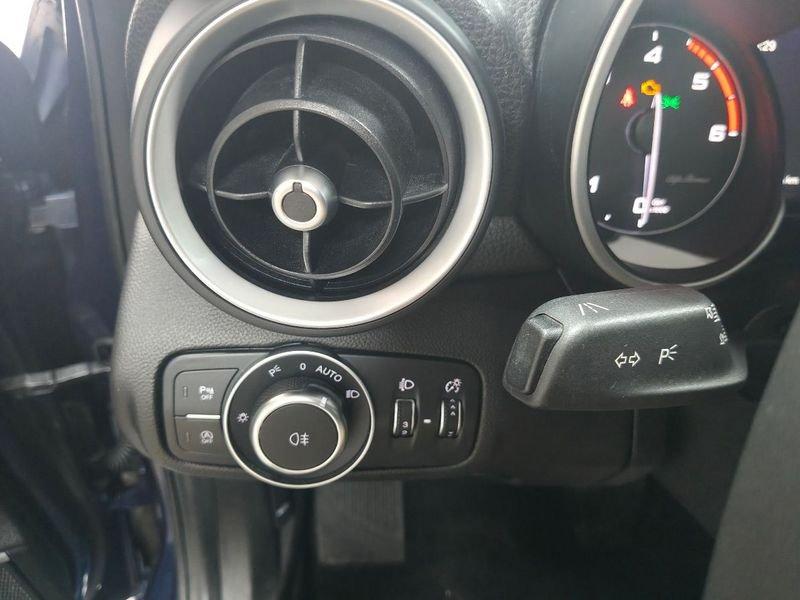 Alfa Romeo Giulia Giulia 2.2 Turbodiesel 136 CV AT8 Business