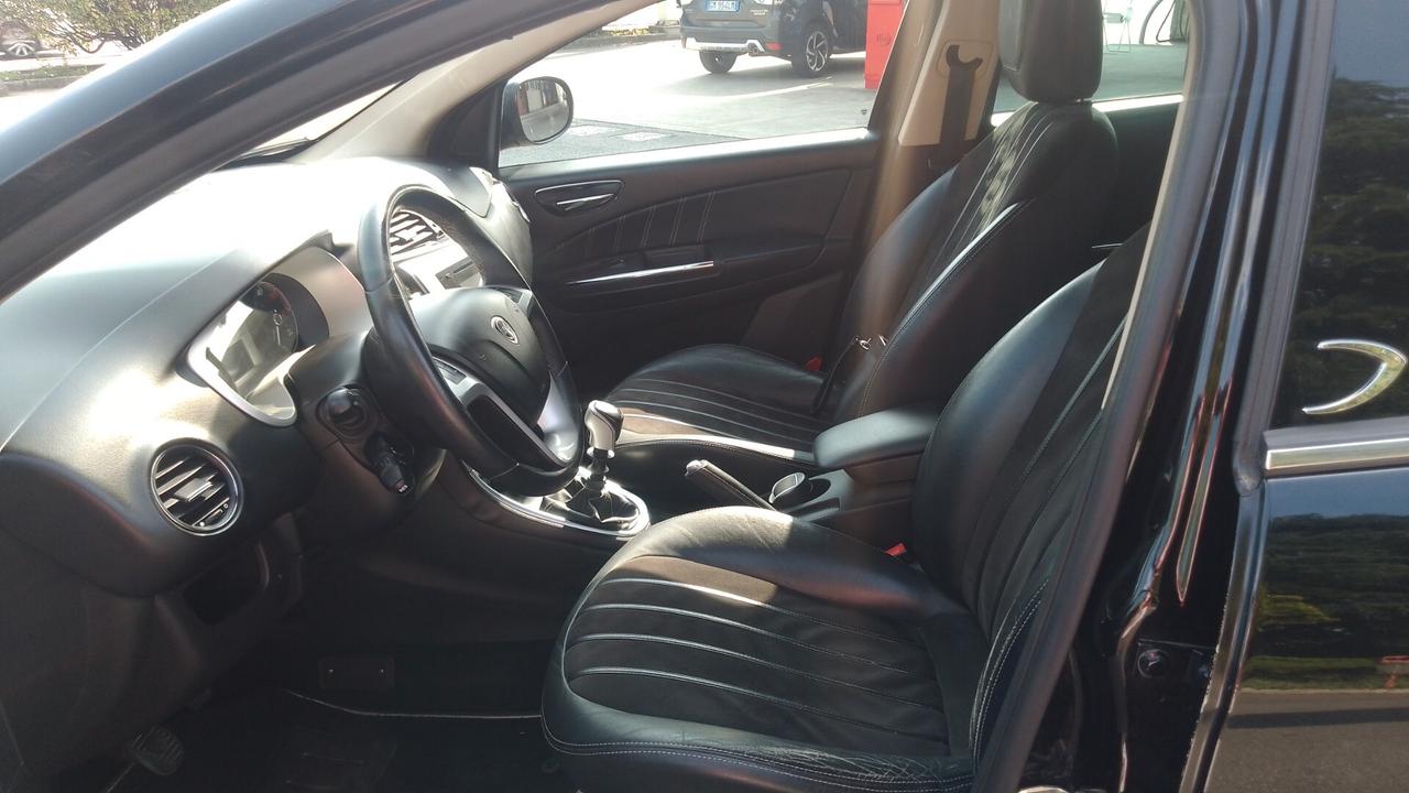 Lancia Delta 1.6 MJT DPF PLATINO 6M 2012