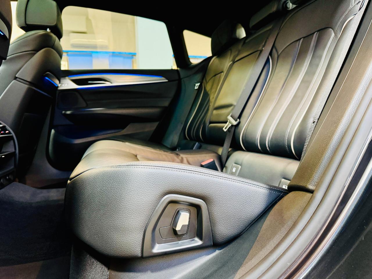 BMW 630d GT TETTO / LED / CARPLAY / R.CAM 249CV Luxury