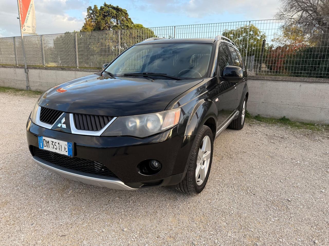 Mitsubishi Outlander 2.0 DI-D Instyle 7 p.ti DPF