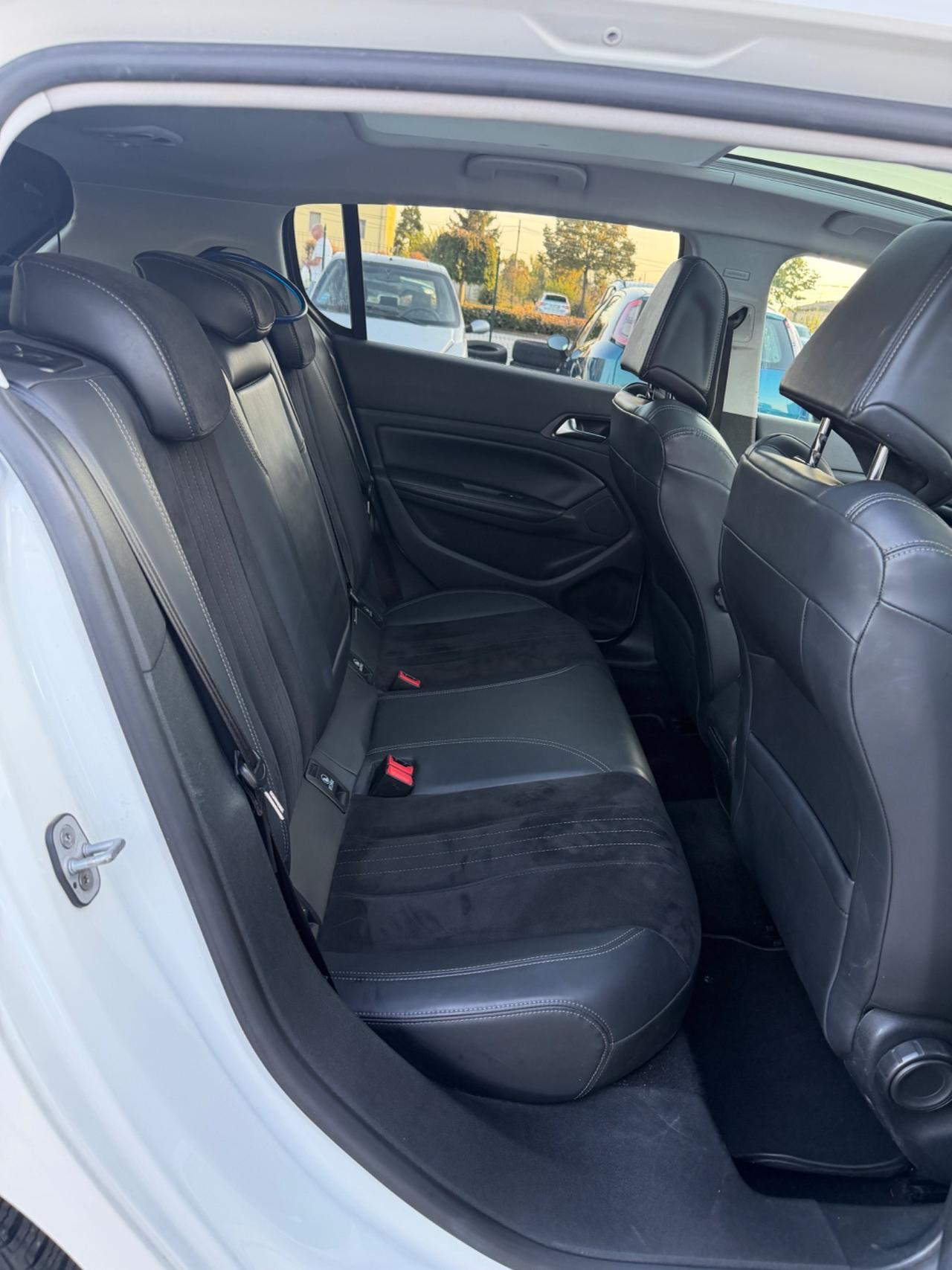 Peugeot 308 1.6 e-HDi 115 CV Stop&Start Active