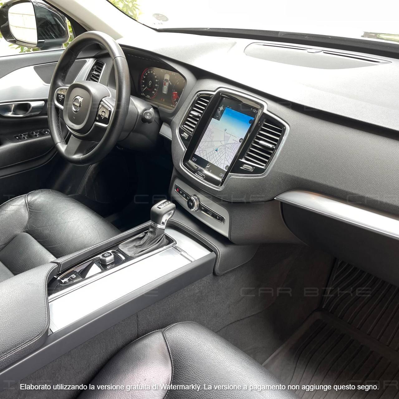 Volvo XC90 D5 AWD Geartronic 7 posti Momentum