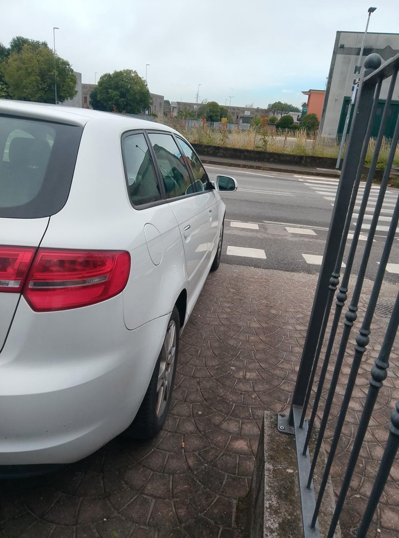 Audi A3 1.6 TDI 105 CV CR Attraction