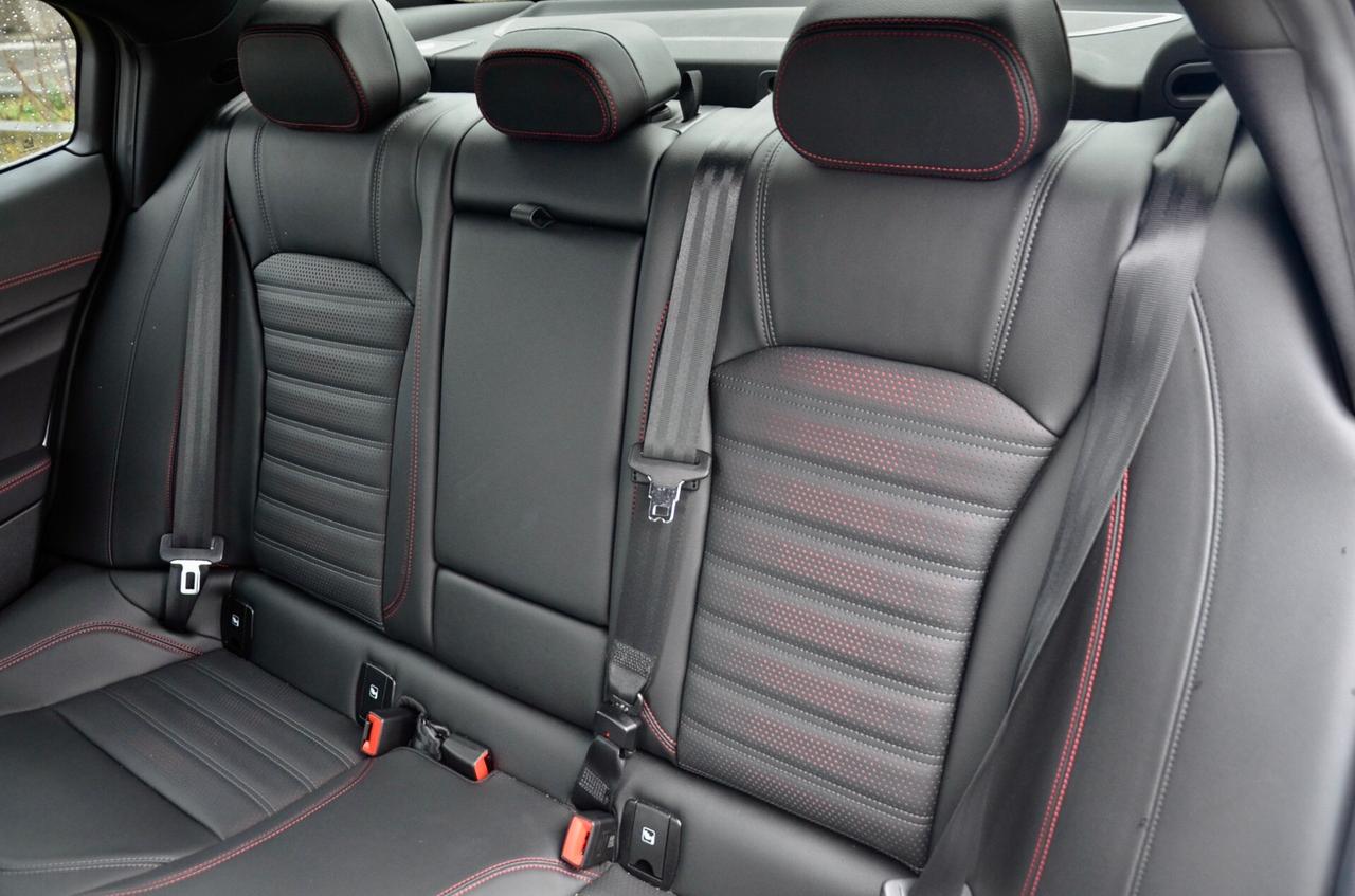 ALFA ROMEO GIULIA 2.2 T TRIBUTO ITALIANO Q4 210cv AUTO, GARANZIA UFF 7/28, SOSPENSIONI, HARMAN & KARDON, MULTIBEAM, PELLE, 19", PERMUTE