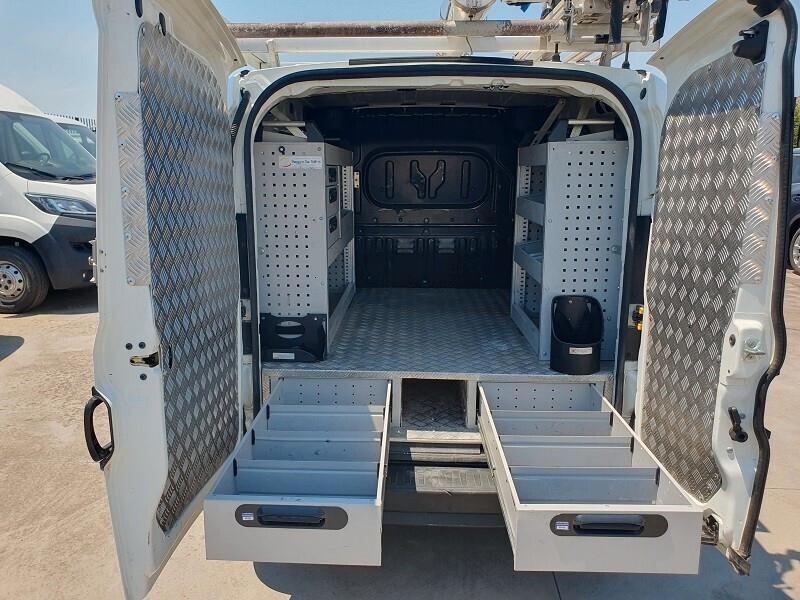 FIAT Doblò 1.6 MJ 105CV Cargo Scaffali B&M 09.2014