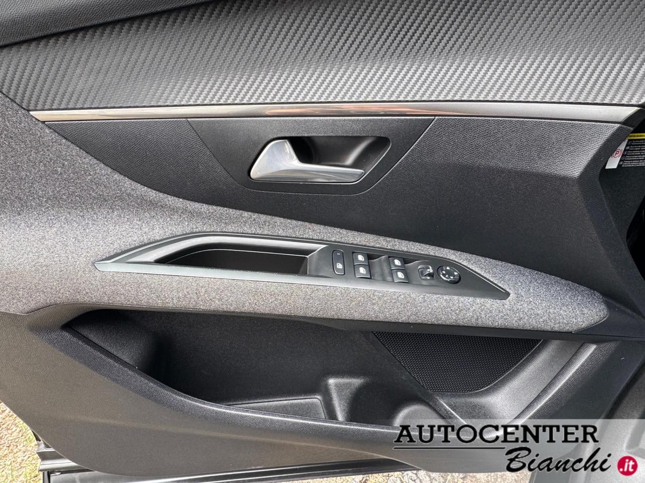 Peugeot 3008 3008 1.5 bluehdi Active Business s&s 130cv eat8