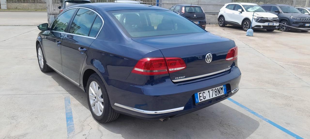 VOLKSWAGEN PASSAT 1.6 105 CV