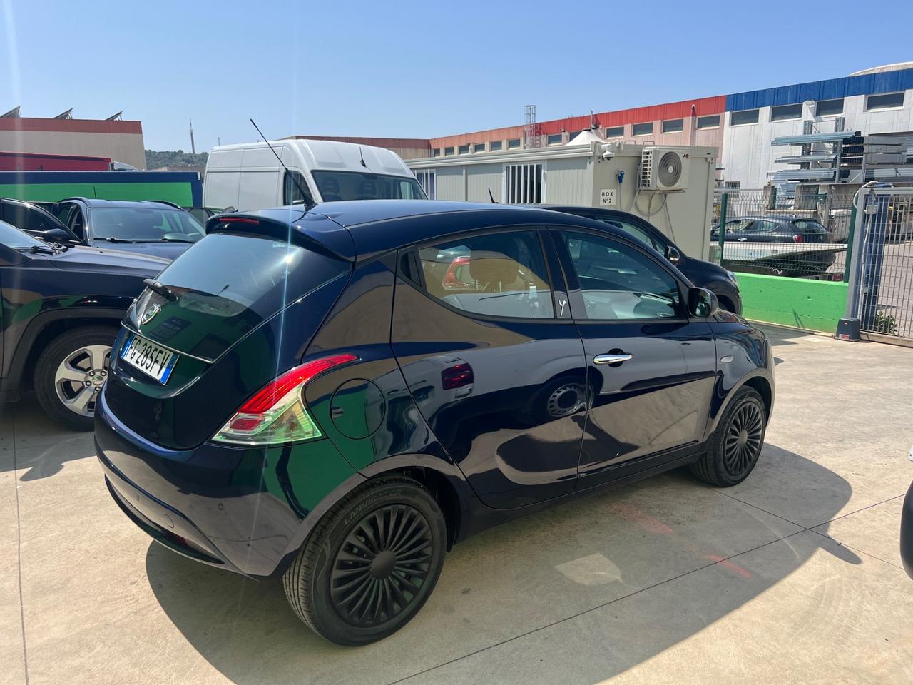 Lancia Ypsilon 1.2 69 CV 5 porte S&S Gold