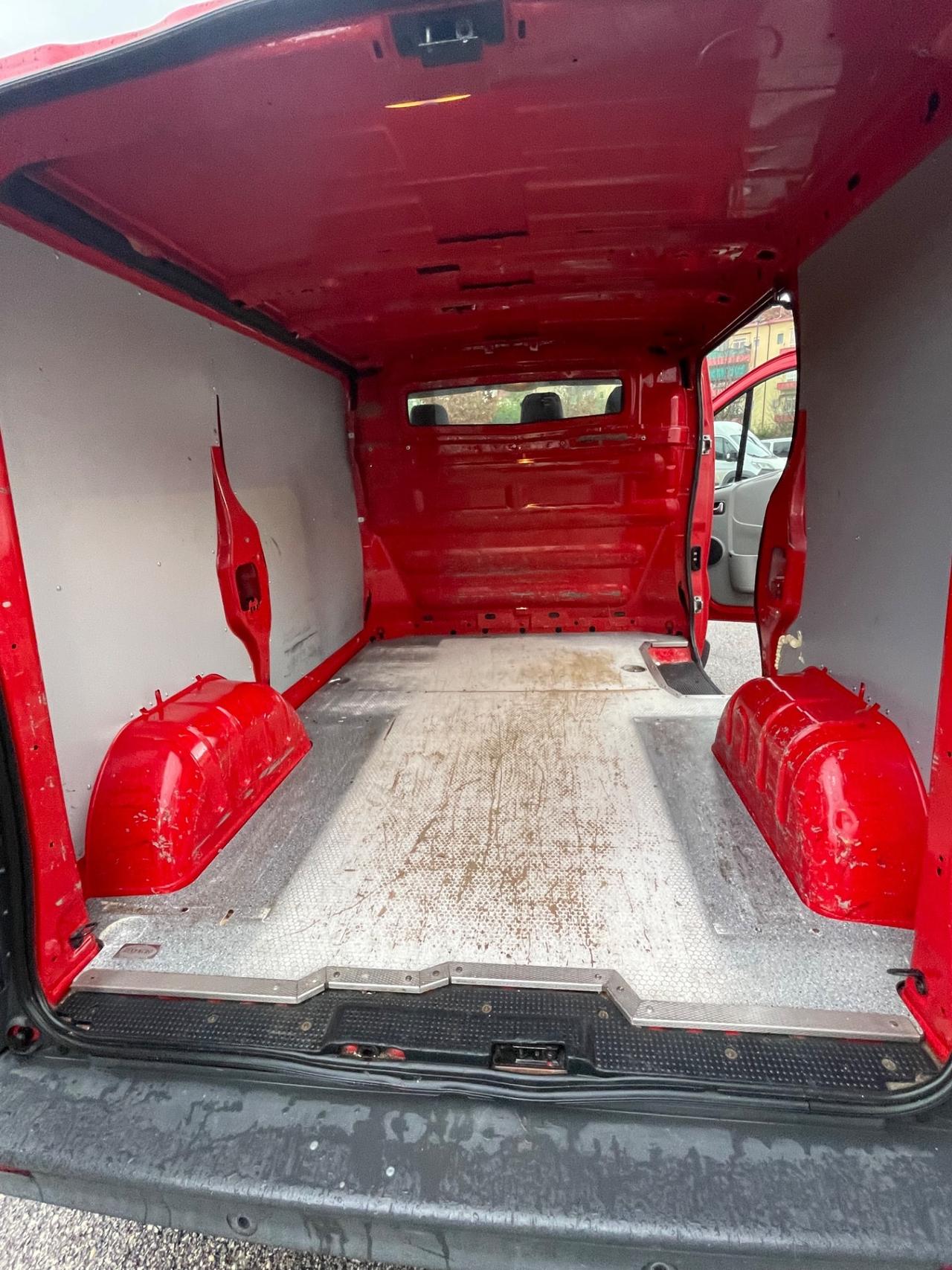 Opel Vivaro 2.0 CDTI 120CV anno 2013 pronto uso