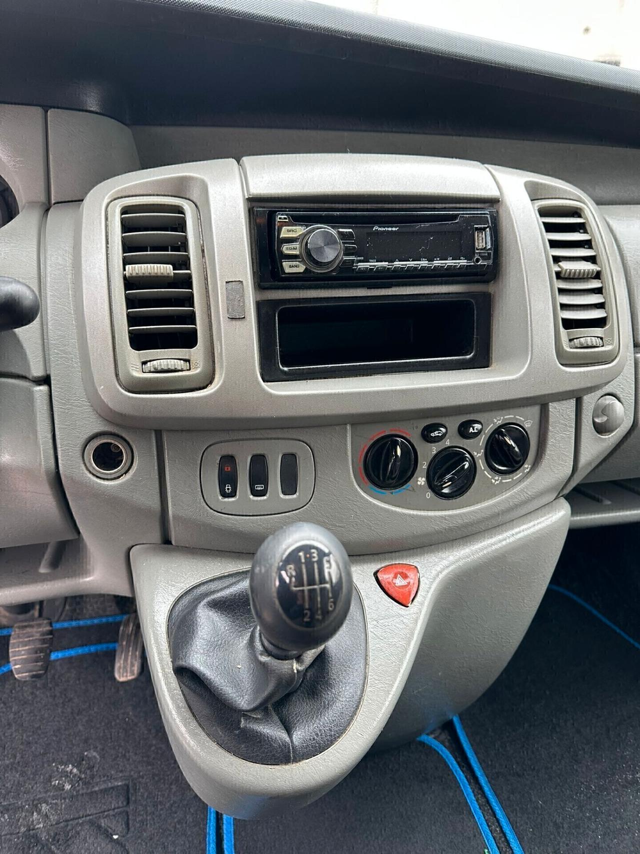 NISSAN PRIMASTAR CON 6 POSTI SUPER PREZZO!