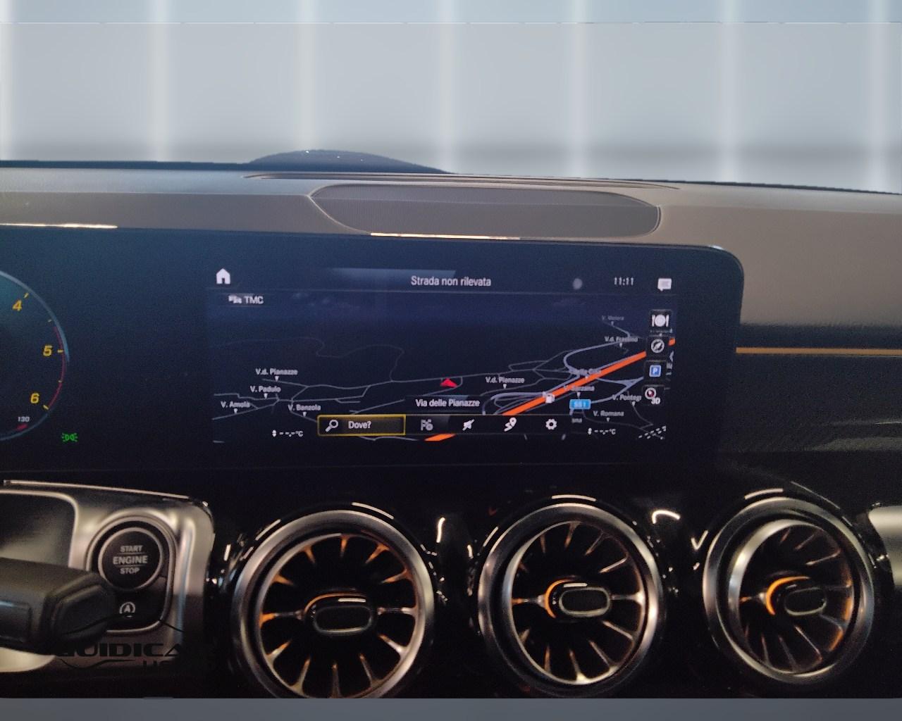Mercedes-Benz GLB - X247 2019 - GLB 180 d Premium auto
