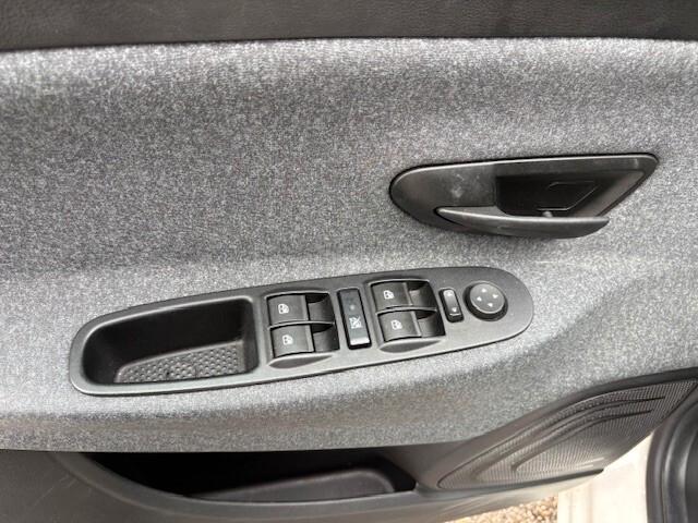 Lancia Ypsilon 1.0 FireFly 5 porte S&S Hybrid Alberta Ferretti