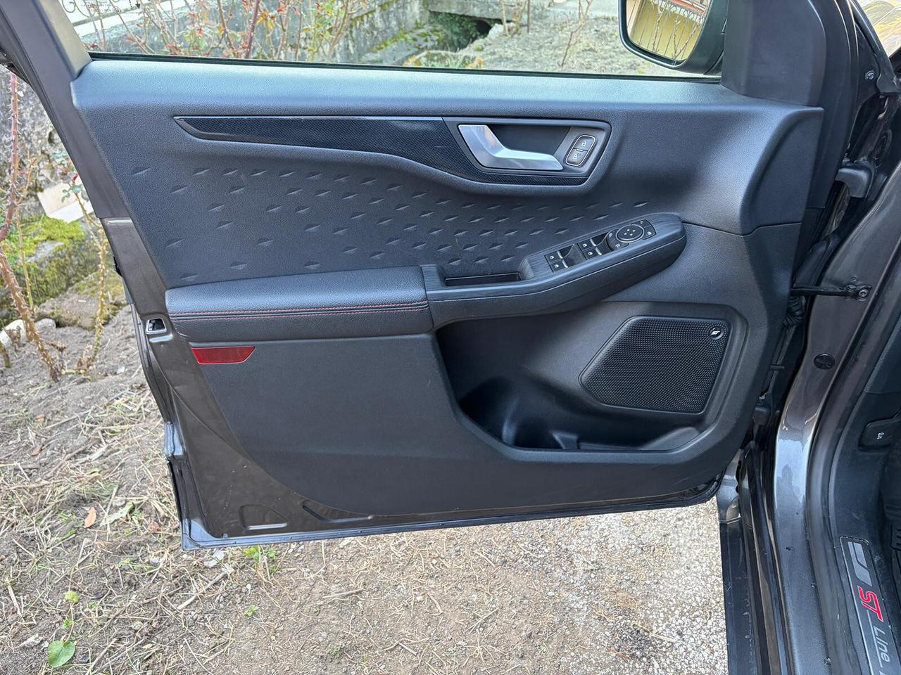 Ford Kuga 2.0 EcoBlue Hybrid 150CV 2WD ST-Line X