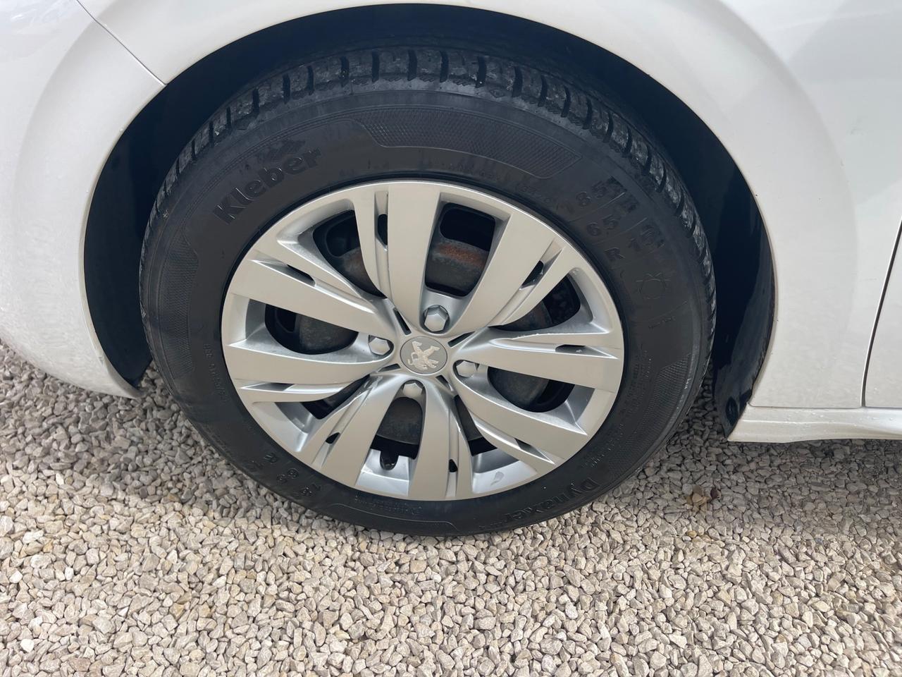 Peugeot 208 Active 1.4 HDI 68cv