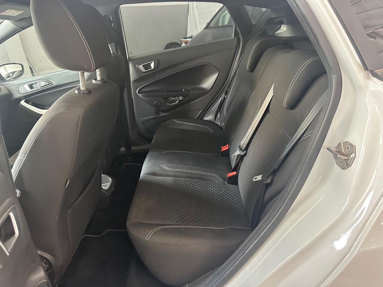 Ford Fiesta 1.4 5 porte Bz.- GPL Black & White Edition