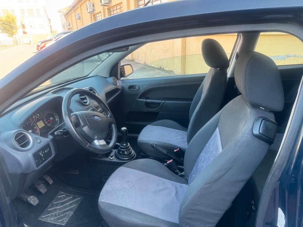 Ford Fiesta 1.2 BENZINA 2007 NEOPATENTATI
