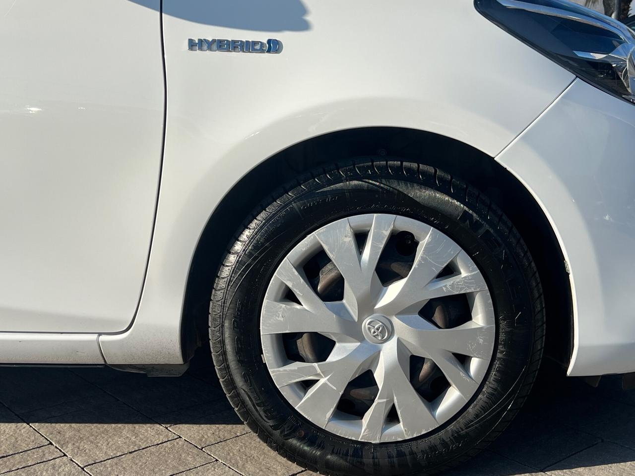 Toyota Yaris 1.5 Hybrid 5 porte Business