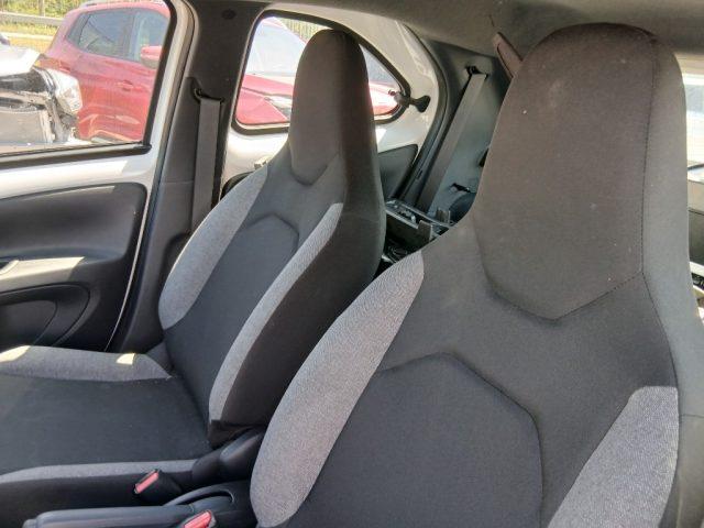 TOYOTA Aygo X 1.0 VVT-i 72 CV 5 porte