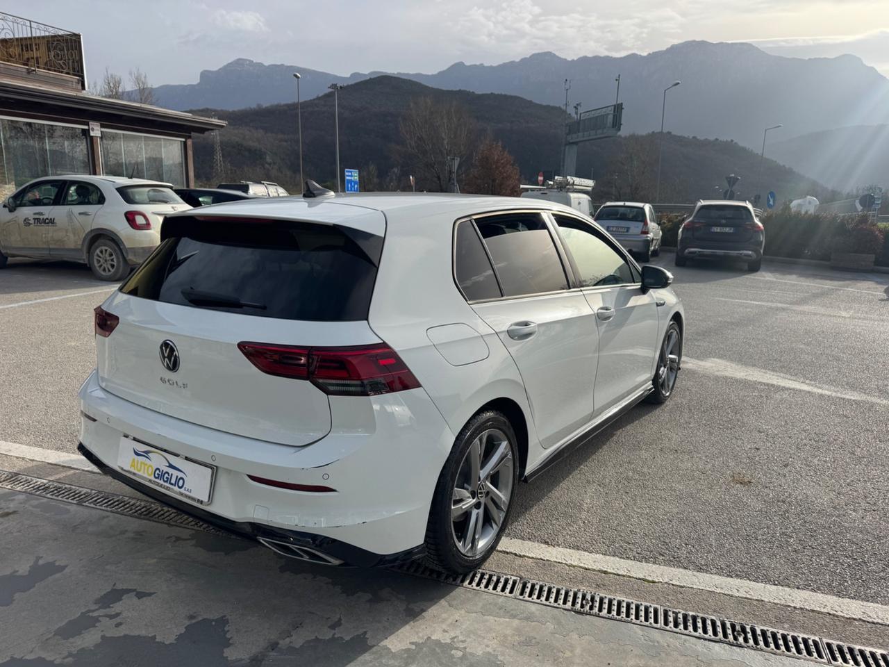 Volkswagen Golf 2.0 TDI 150 CV DSG SCR R-Line