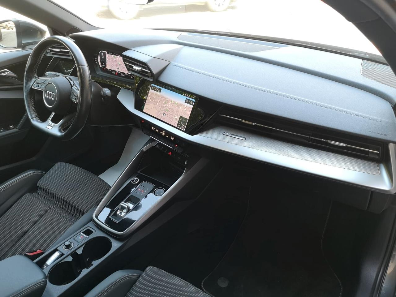 Audi A3 Sedan 30 TDI S tronic line edition