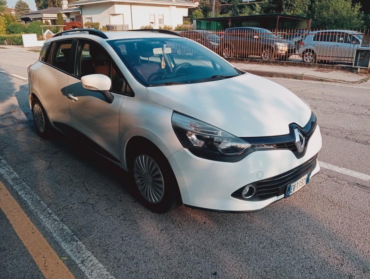 Renault Clio Sporter 1.5 dCi 8V 75CV Costume National