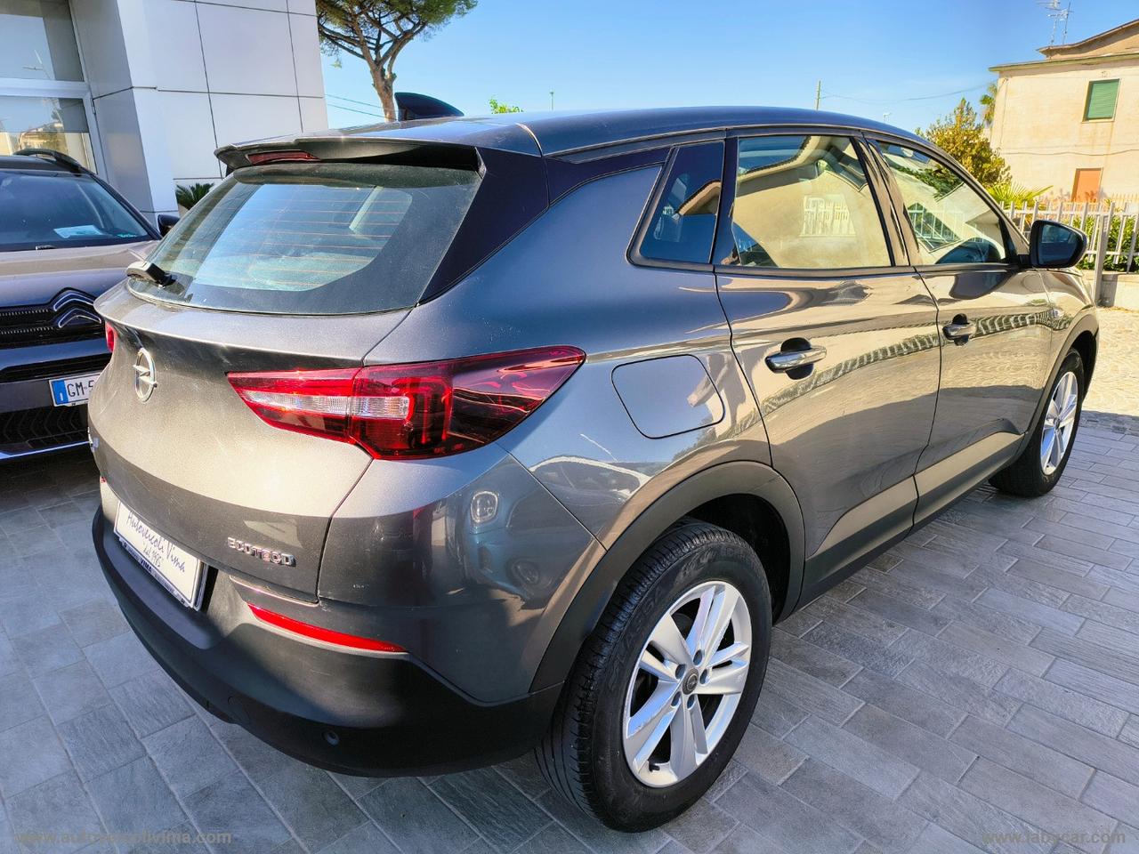 OPEL Grandland X 1.5 D Ecotec S&S Bus. Ed.