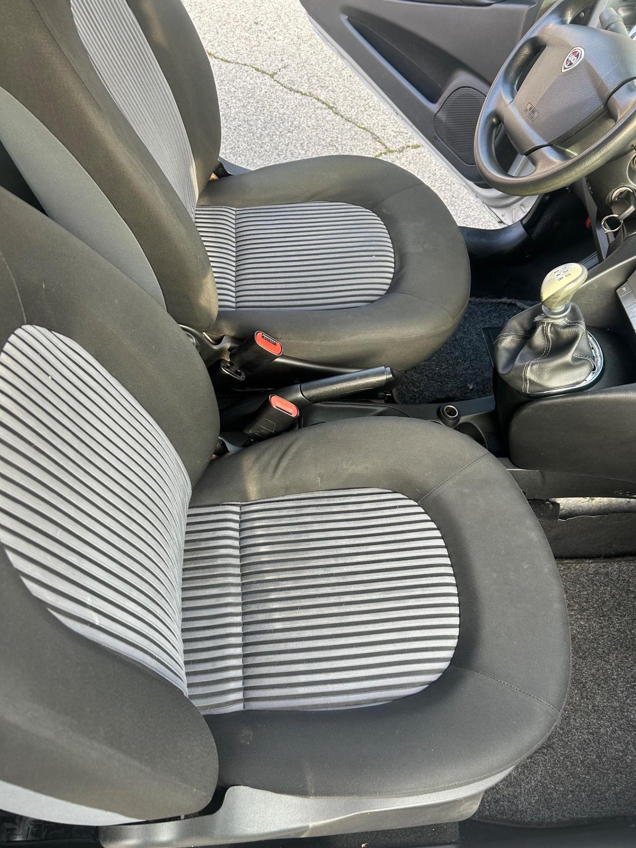 Lancia Ypsilon 1.2 Argento