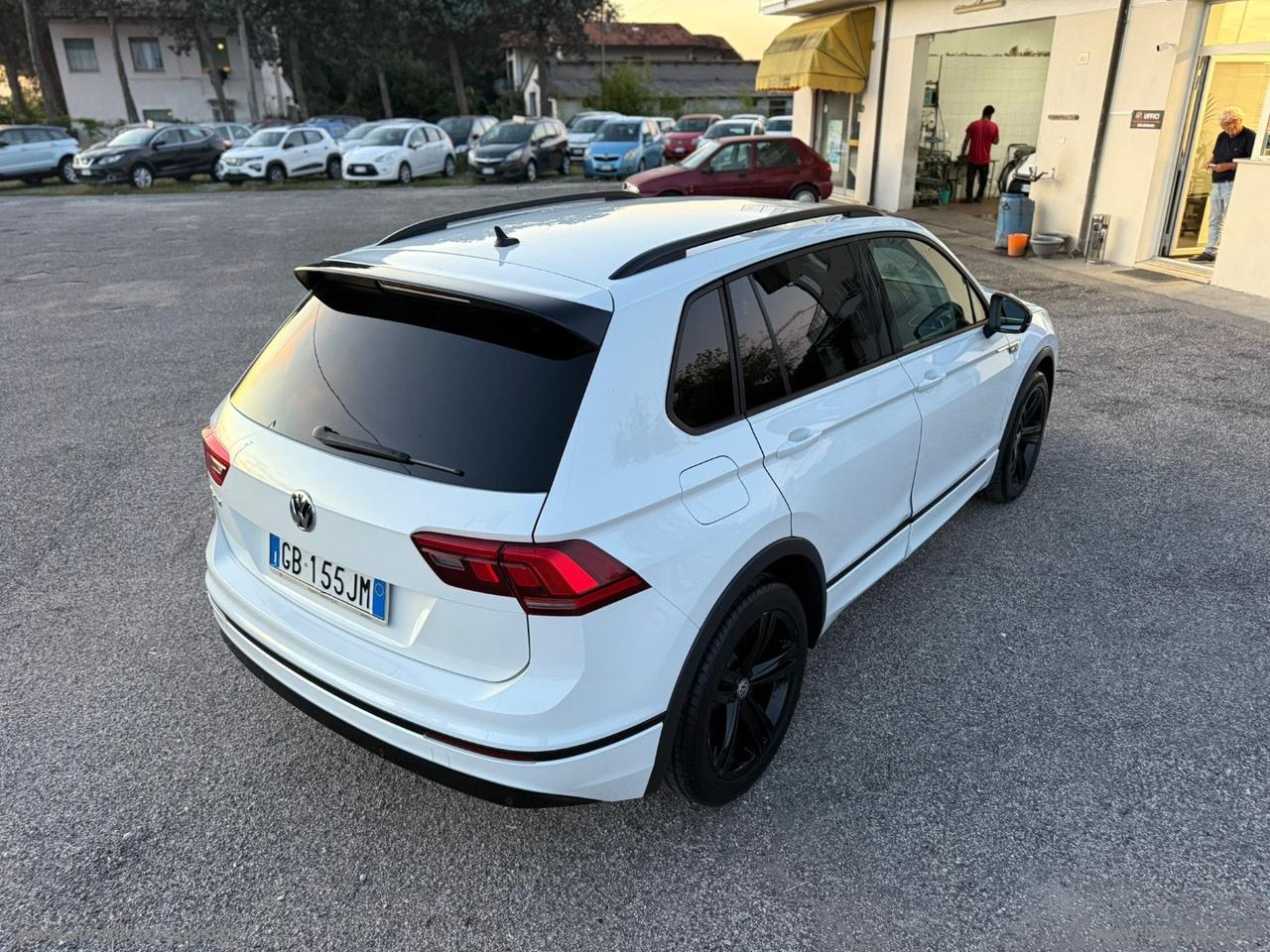 VOLKSWAGEN Tiguan 2.0 TDI 150CV SCR DSG R-Line BLUEMOTION TECHNOLOGY