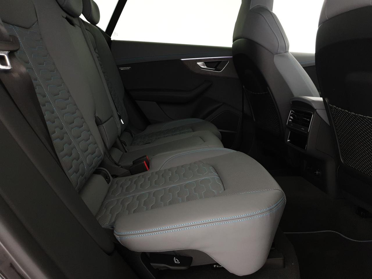 4.0TFSI 600CV quattro tiptronic