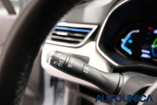 RENAULT Clio FULL HYBRID E-TECH 140 CV 5PORTE INTENS NEOPATENTI