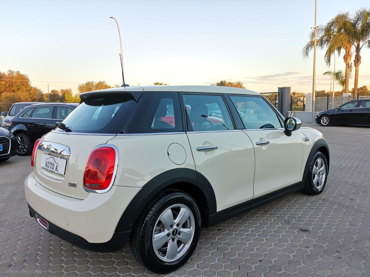 MINI Mini One 5 porte
