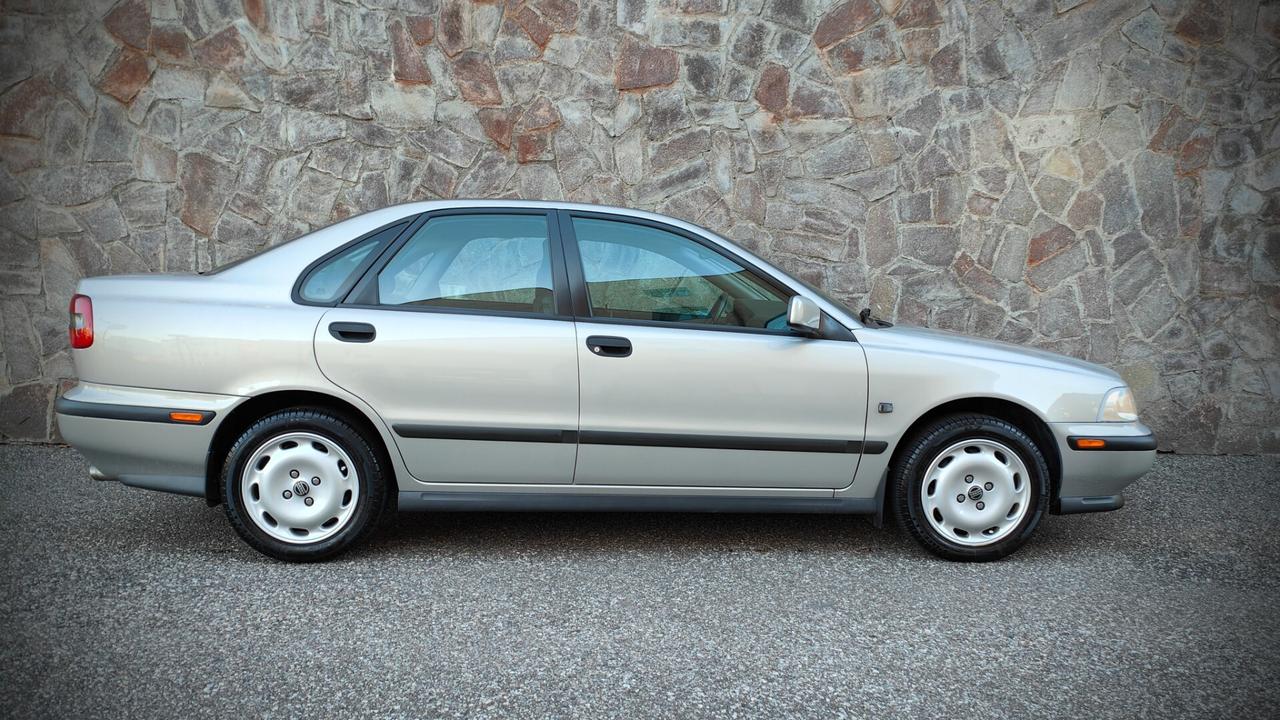 Volvo S40 1.8 16v