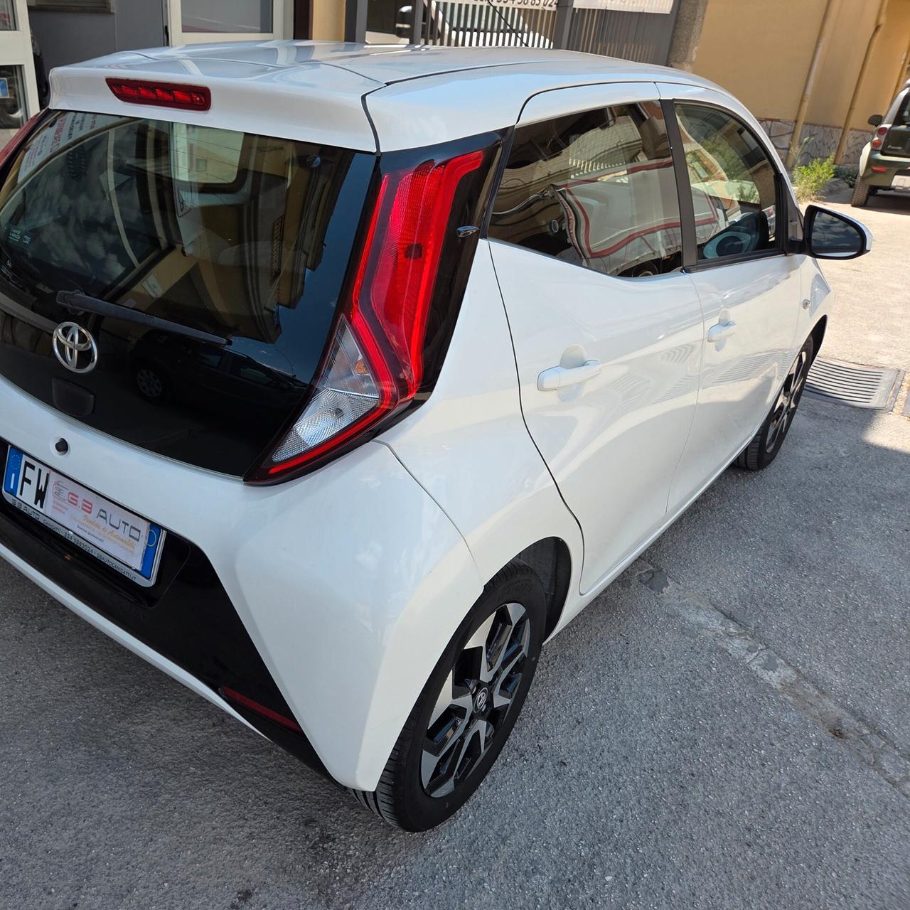 TOYOTA AYGO 1.0 BENZ 72 CV ANNO 2019 SOLI KM 80000 CERTIF