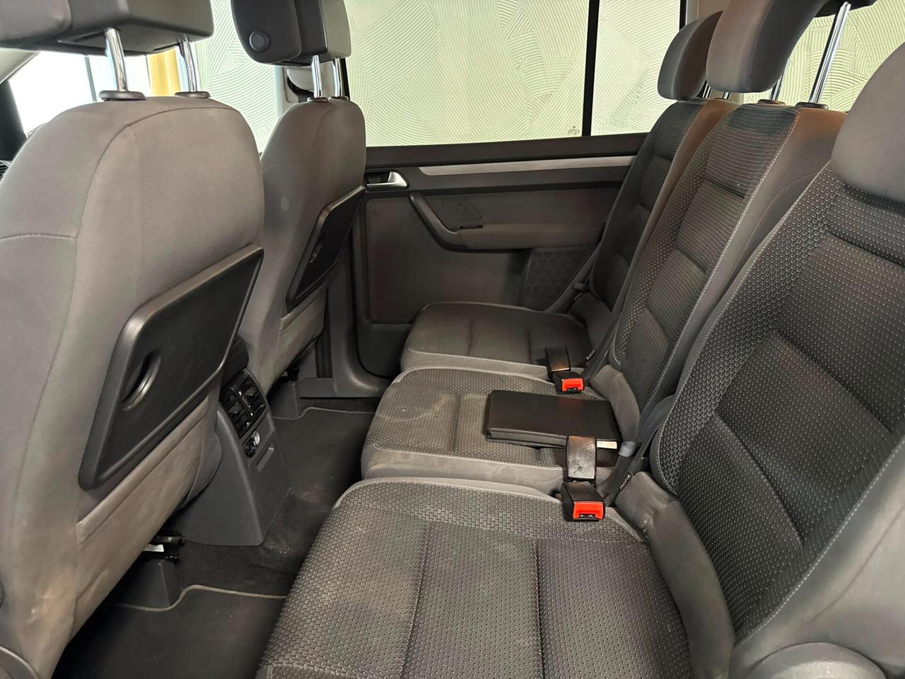 Volkswagen Touran Business 1.6 TDI DSG Comfortline