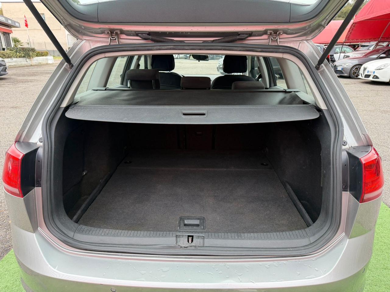 Volkswagen Golf Variant 1.6 TDI 110 CV DSG Executive BlueMotion Tech.