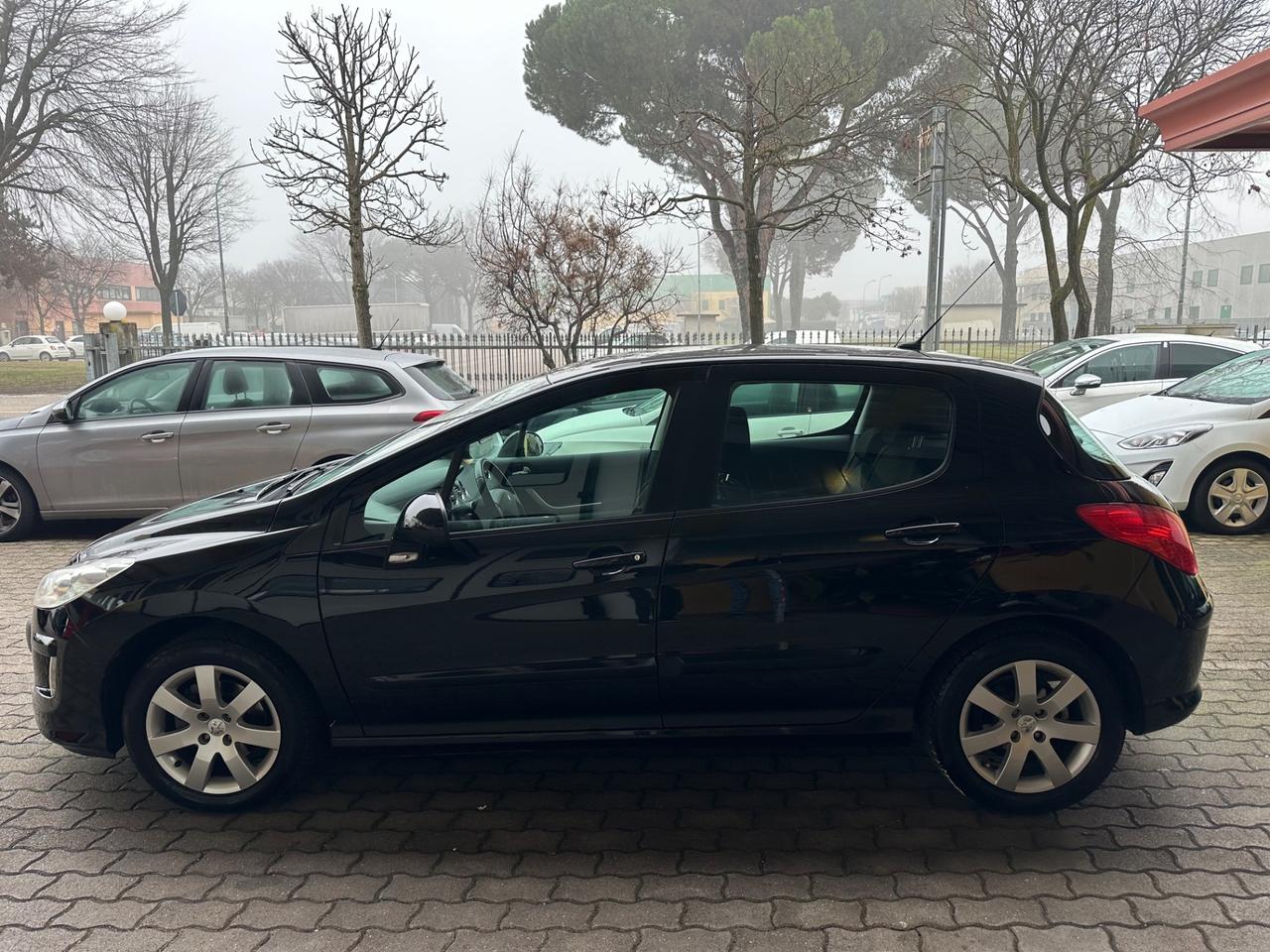 Peugeot 308 1.6 VTi 120CV 5p. Premium