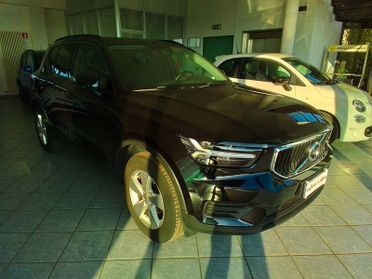 Volvo XC40 Business 2.0 D3 150cv AUTO