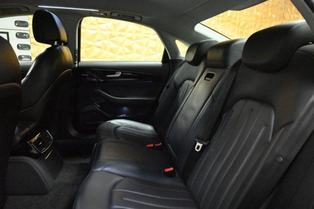 AUDI A8 V6 3.0 TDI Q.TIP.NAVI 20'BOSE TEL RISC.20"CAM FULL