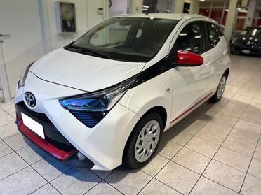 TOYOTA Aygo Connect 1.0 VVT-i 72 CV 5 porte x-play