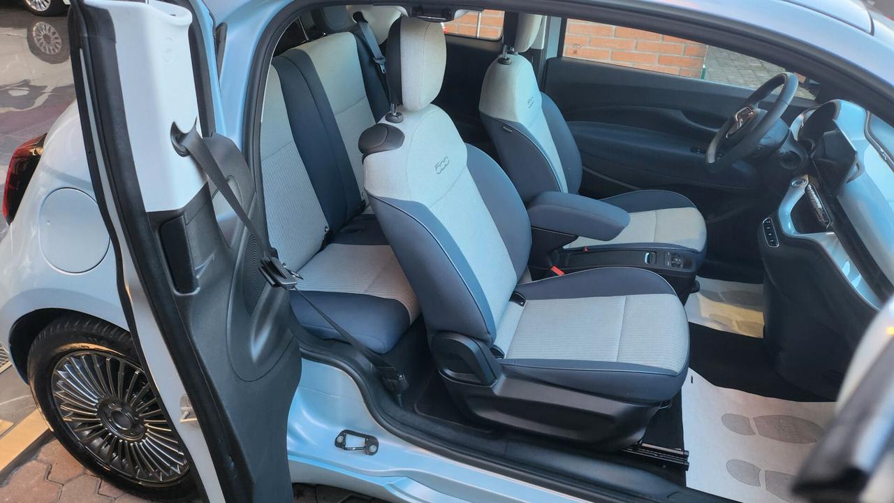 Fiat 500 500e 3+1 42 kWh