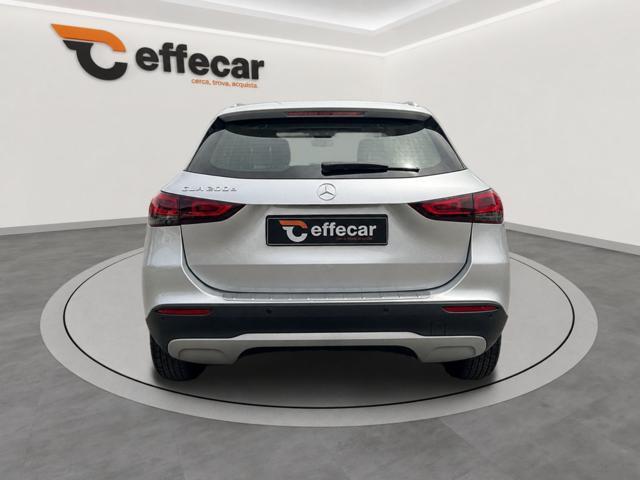 MERCEDES-BENZ GLA 200 d Automatic Business Extra